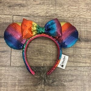 Minnie Mouse ears